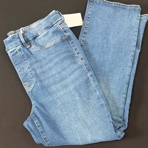 Good American Light Blue Straight Leg Jeans